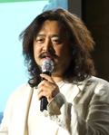 김어준