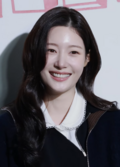 정채연